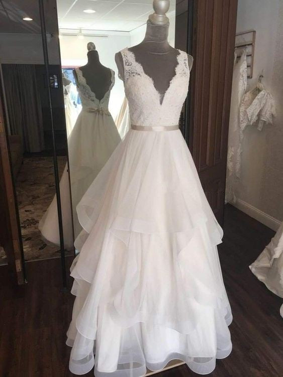 V-neckline Tiered Skirt Wedding Dress