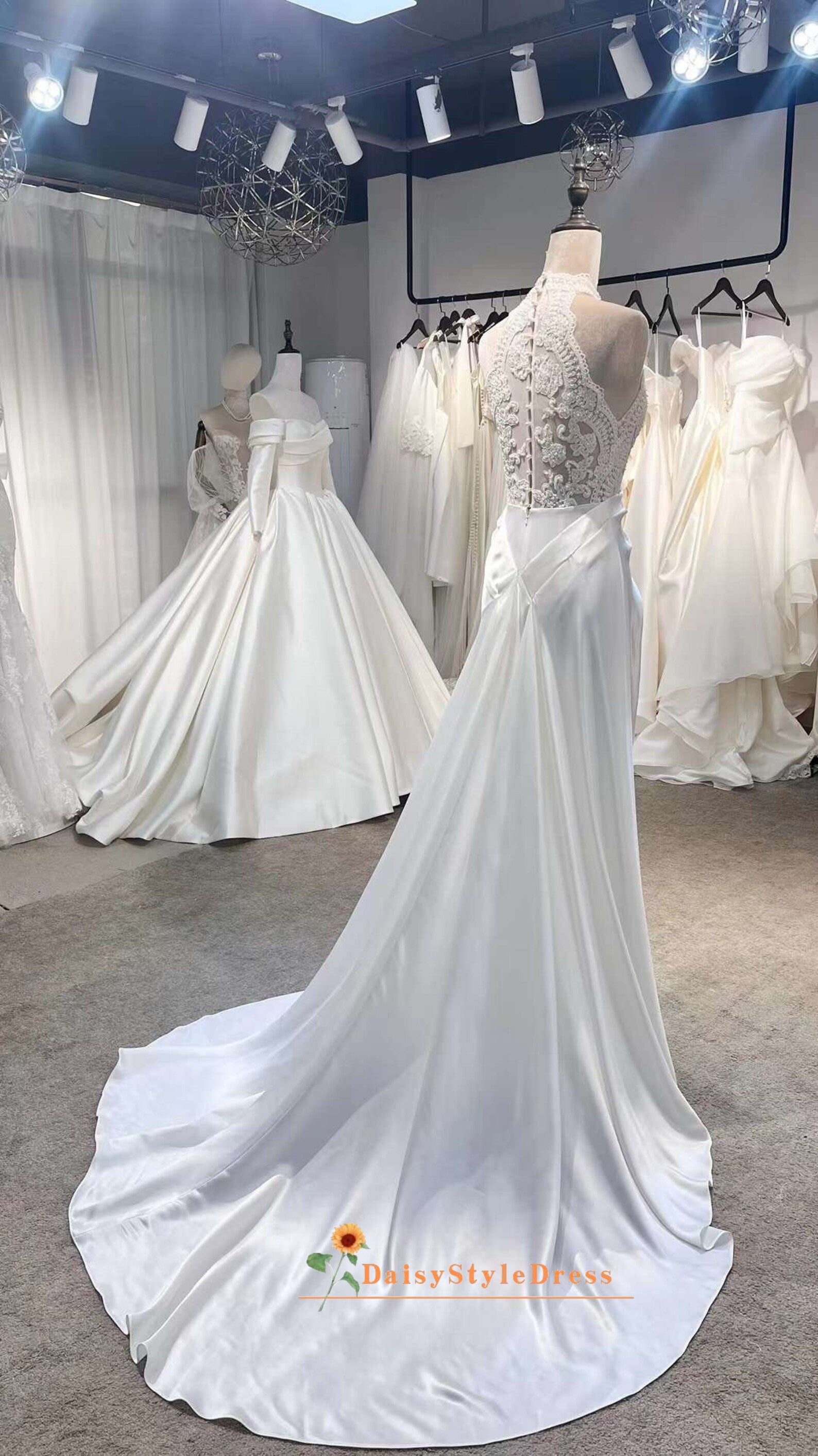 Halter Neckline Vintage Wedding Dress  daisystyledress