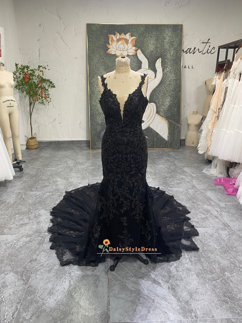 Mermaid Black Lace Wedding Dress