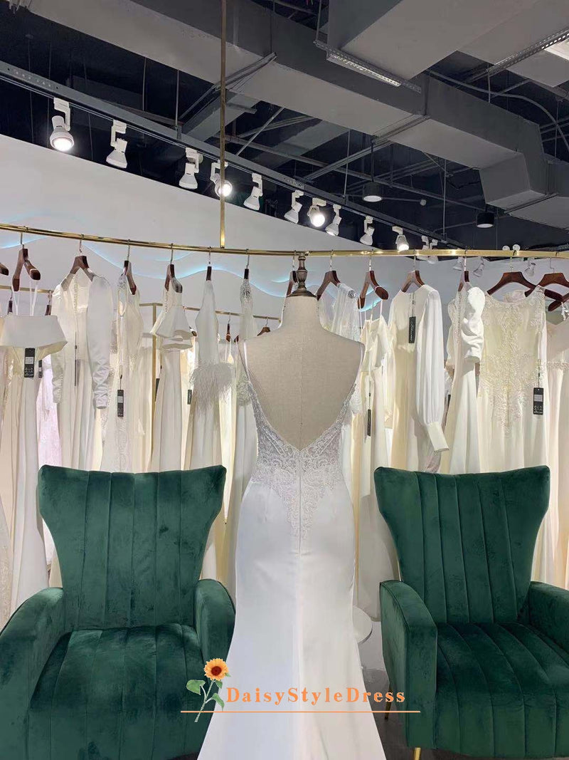 Mermaid V-Back Wedding Gown