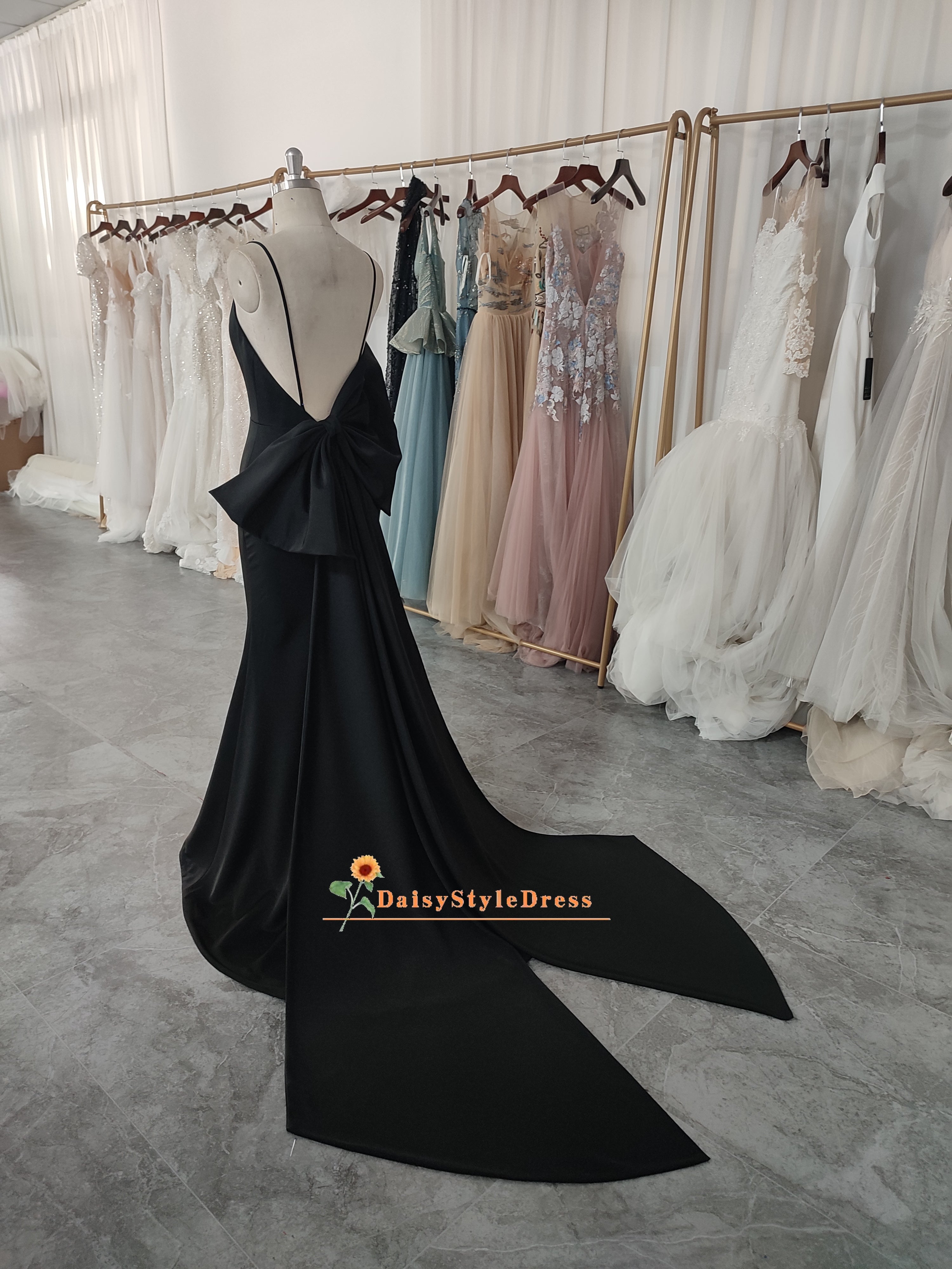 Sexy Low Back Black Party Dress with Detachable Bow – daisystyledress