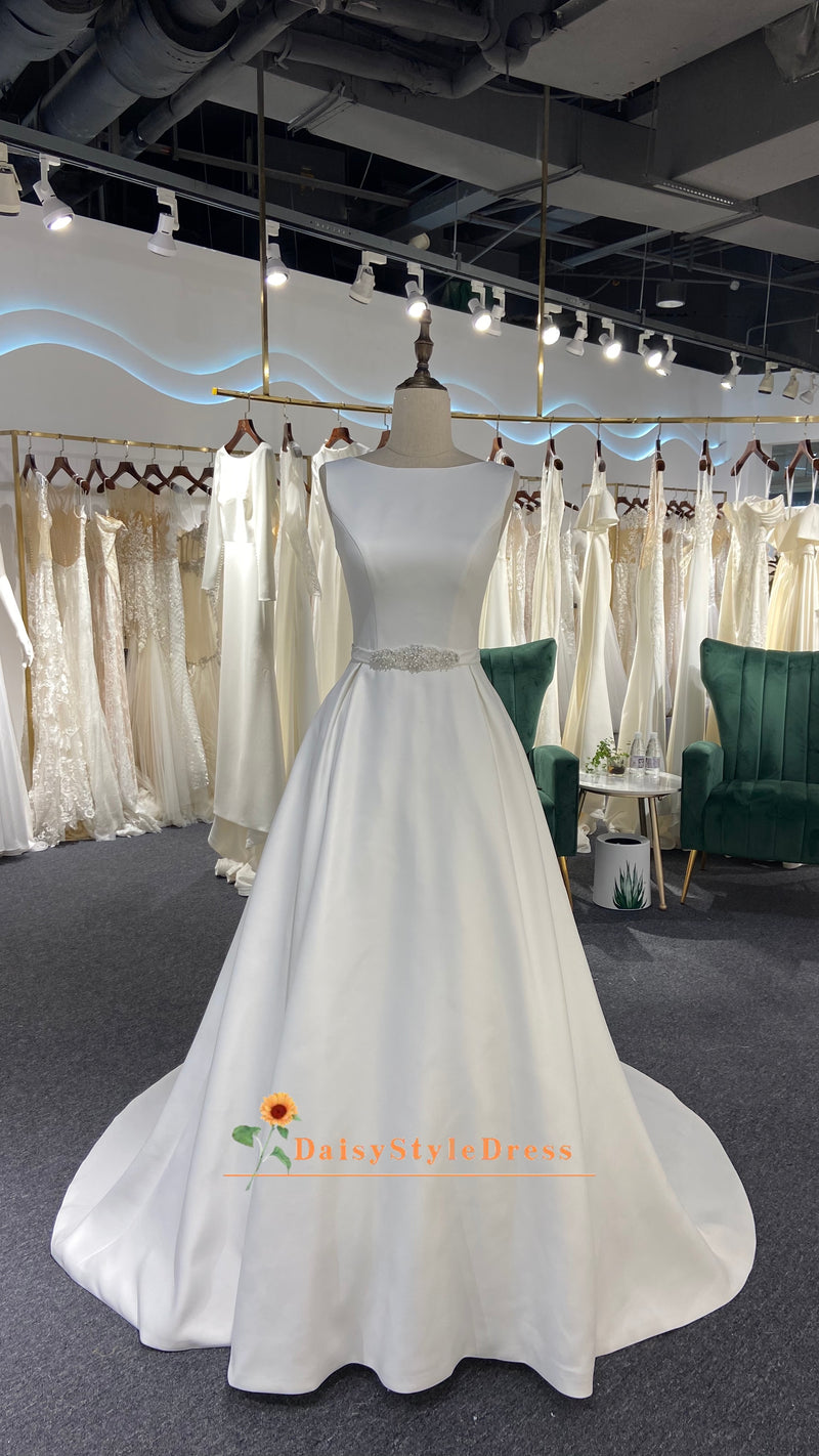 Simple Boat Neckline Ivory Wedding Dress With Low Back Style
