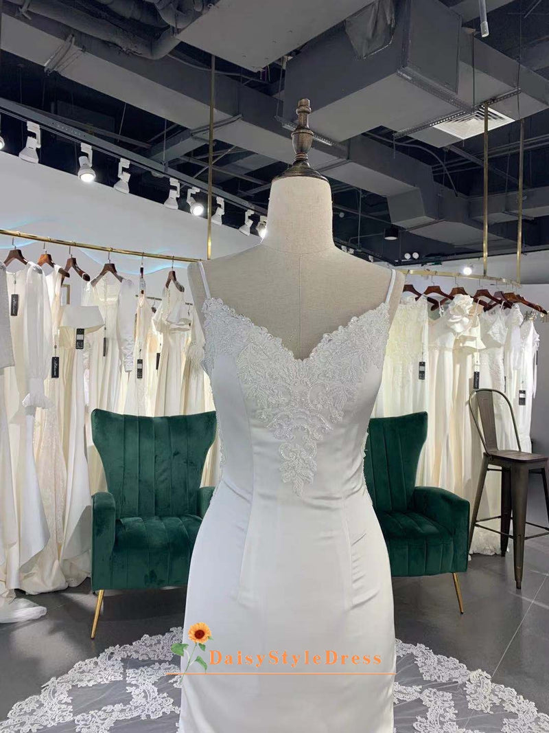 V-Neck Sleeveless Bridal Dress