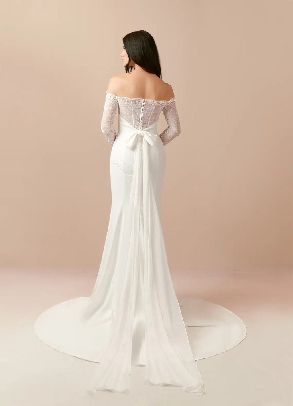 Vintage Fitted Long Sleeve Wedding Dress