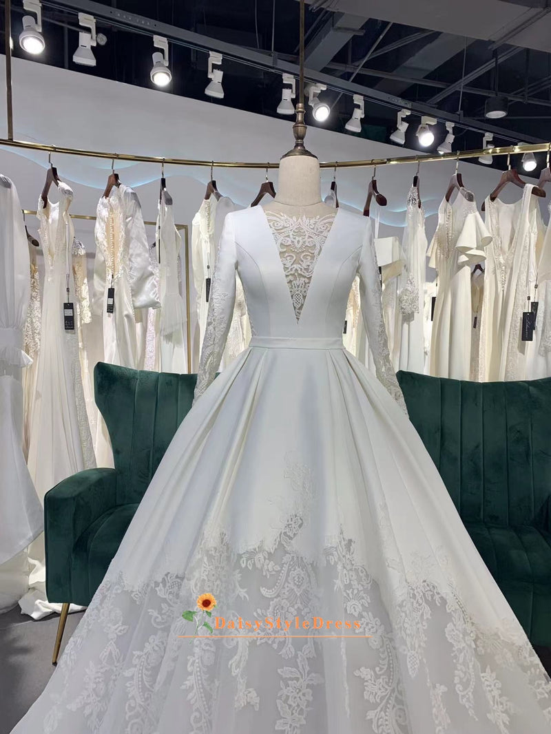 Vintage Modest Long Sleeve Wedding Dress