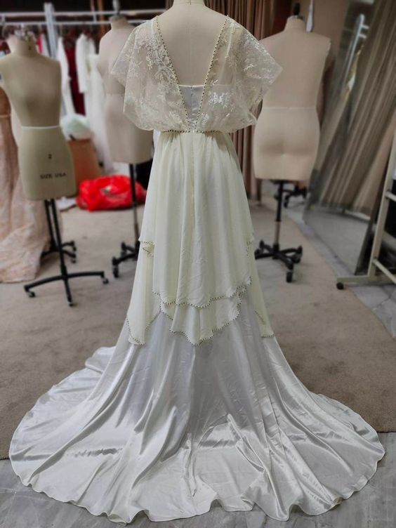 Vintage Cream Boho Wedding Dress daisystyledress Vintage Cream Boho Wedding Dress daisystyledress