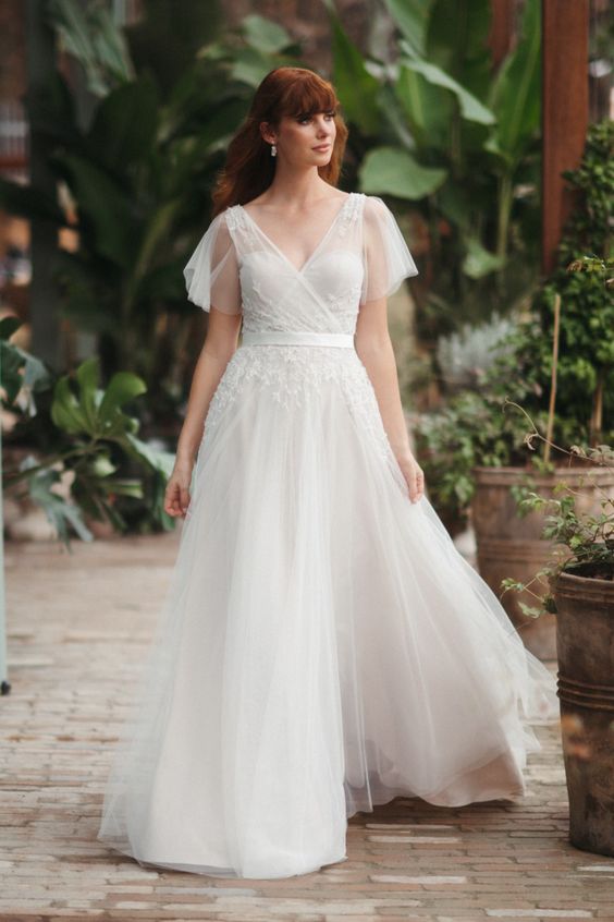 V-neck Wedding Dress
