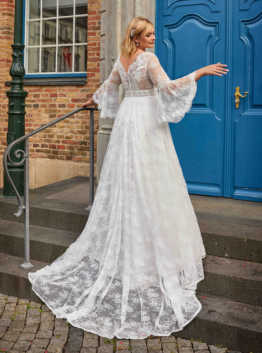 long sleeve wedding dress
