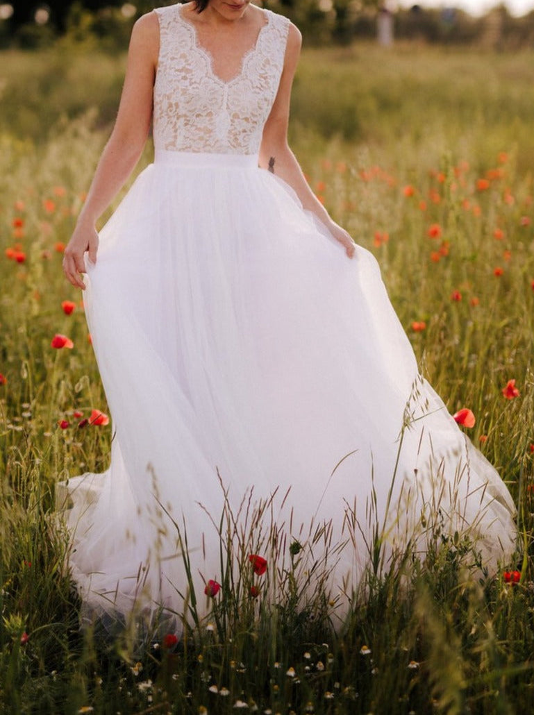 Lace and Tulle Sexy Deep V-back Boho Wedding Dress - daisystyledress