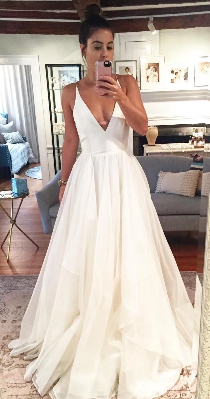 Spaghetti Straps V-neckline Wedding Dress - daisystyledress