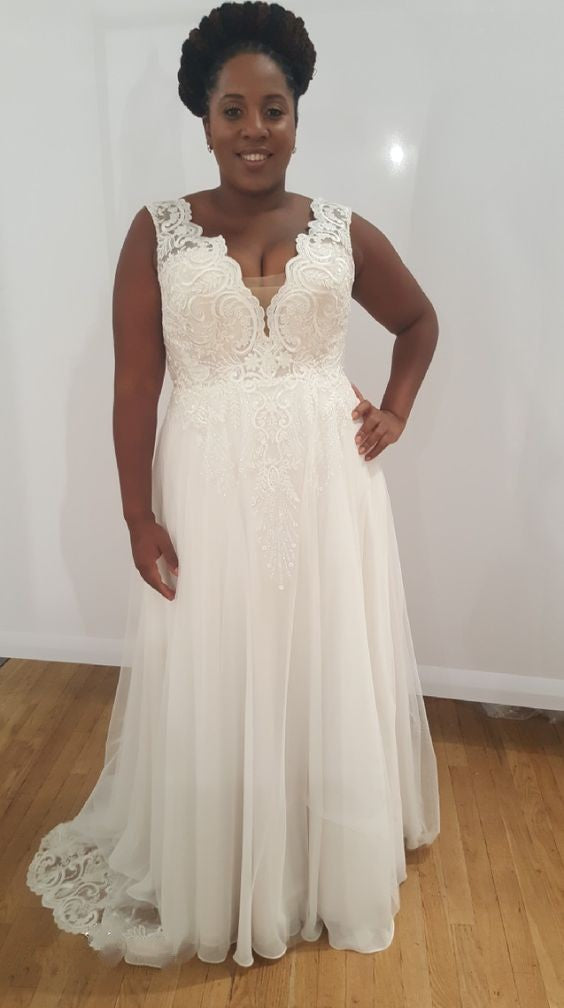 Plus size wedding dress