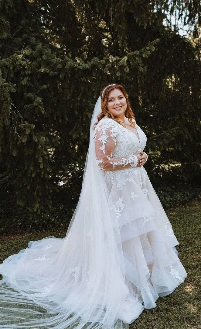 outdoor curvy wedding dress