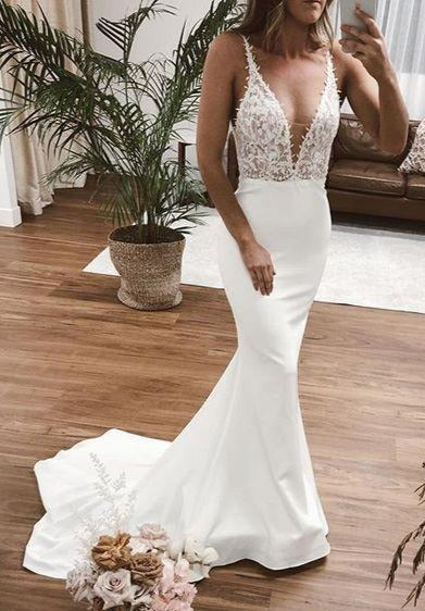 Fitted Low V-back Wedding Dress – daisystyledress