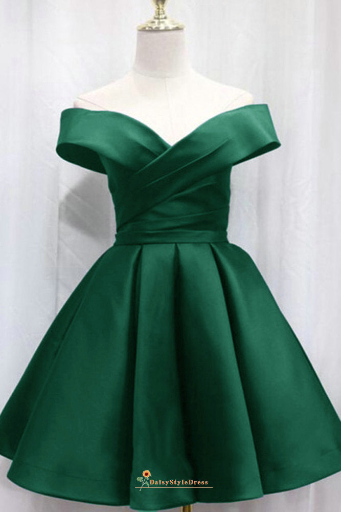Knee length Off Shoulder Sleeve Green Homecoming Dress – daisystyledress