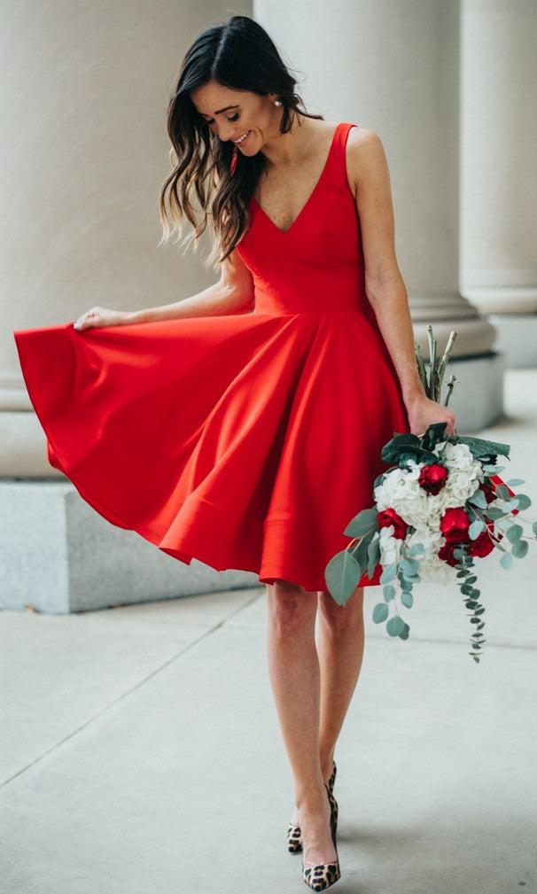 Knee Length Red V-neckline Wedding Party Dress - daisystyledress