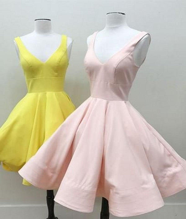Knee Length V-neckline Blush Homecoming Dress - daisystyledress