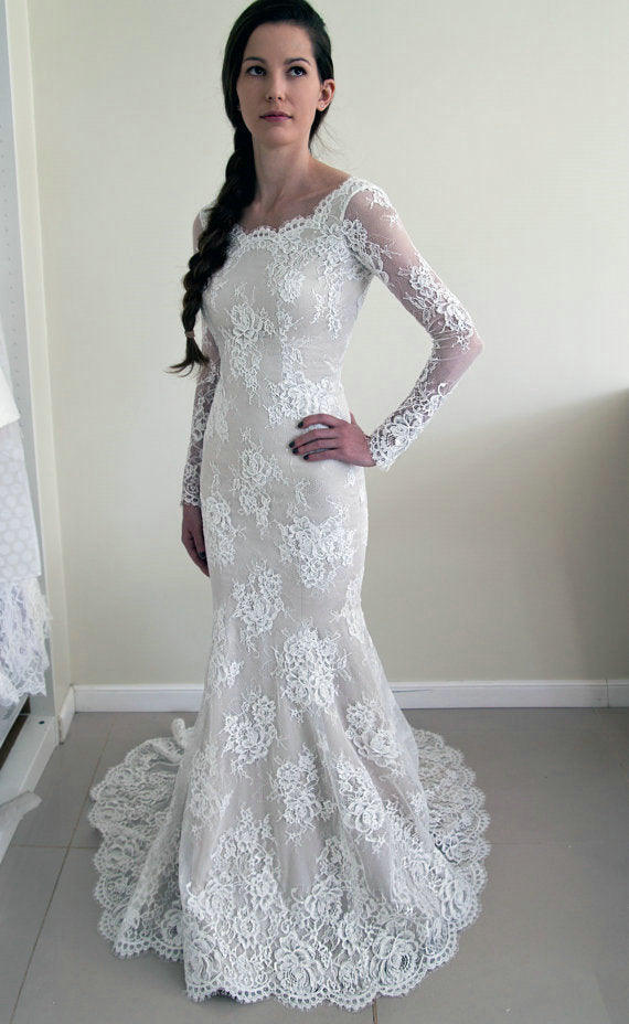 Mermaid Long Sleeve Lace Deep V-back Wedding Dress - daisystyledress