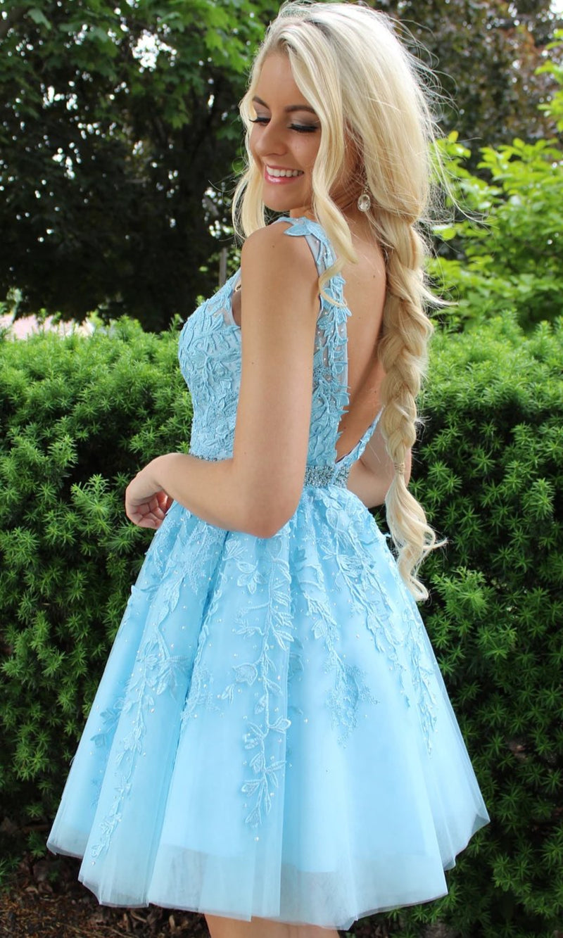 Knee Length V-neckline Blue Lace Homecoming Dress - daisystyledress