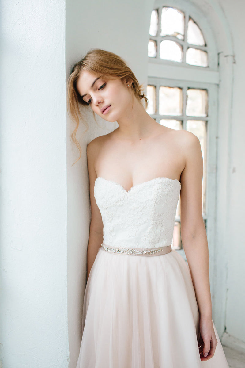 Classic Ball Gown Sweetheart Wedding Dress - daisystyledress