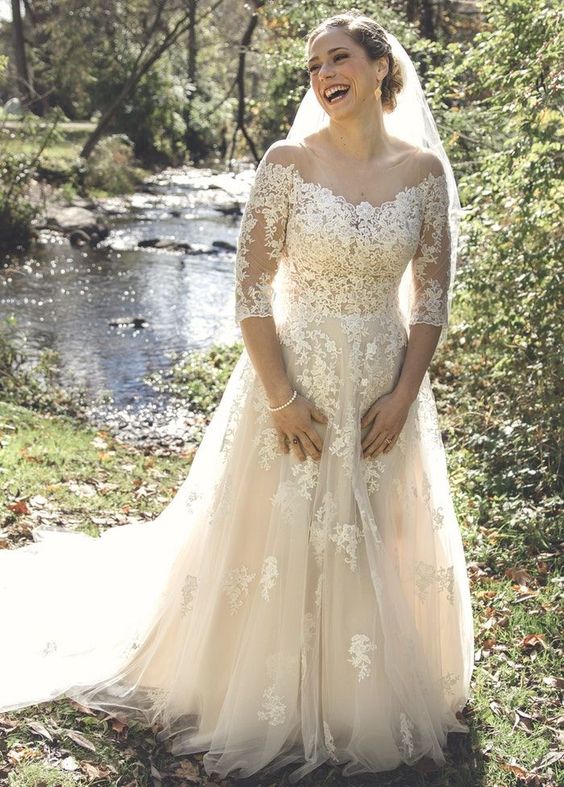 Elegant Half Sleeve Lace and Tulle Plus Size Wedding Dress - daisystyledress