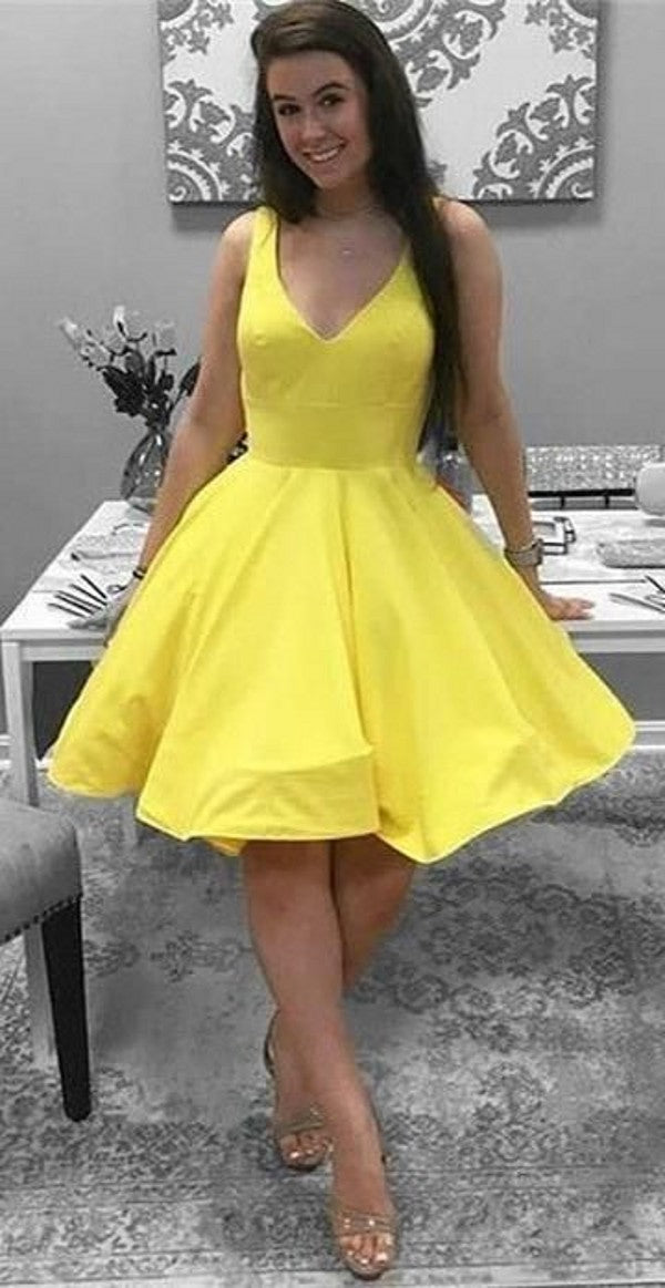 Knee Length V-neckline Blush Homecoming Dress - daisystyledress