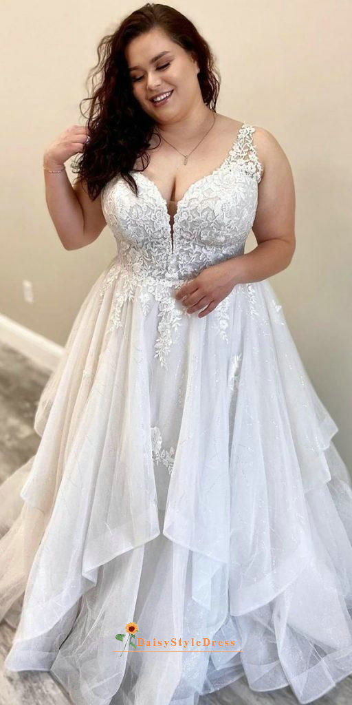 plus size tiered Skirt wedding dress