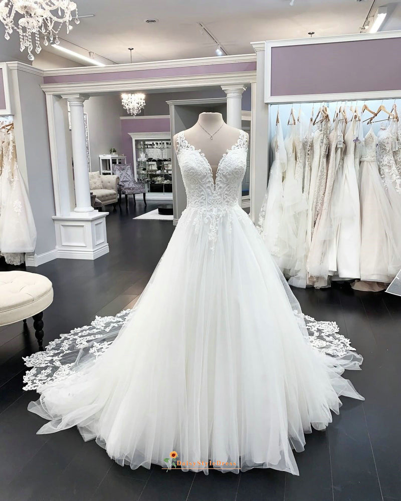 ball gown wedding dress